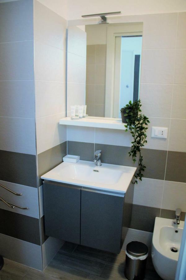 בולוניה Residence Central Bo מראה חיצוני תמונה
